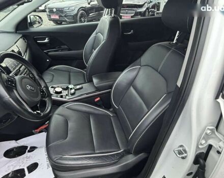 Киа Niro, объемом двигателя 0 л и пробегом 142 тыс. км за 16900 $, фото 22 на Automoto.ua