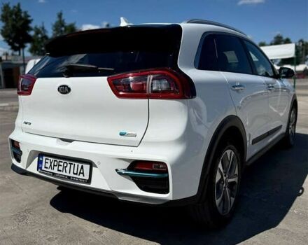 Киа Niro, объемом двигателя 0 л и пробегом 114 тыс. км за 17750 $, фото 2 на Automoto.ua
