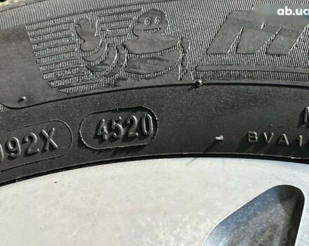 Киа Niro, объемом двигателя 0 л и пробегом 112 тыс. км за 17715 $, фото 23 на Automoto.ua