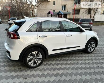 Кіа Niro, об'ємом двигуна 0 л та пробігом 152 тис. км за 19500 $, фото 17 на Automoto.ua