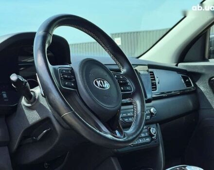 Киа Niro, объемом двигателя 0 л и пробегом 112 тыс. км за 17715 $, фото 24 на Automoto.ua
