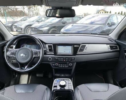 Киа Niro, объемом двигателя 0 л и пробегом 128 тыс. км за 17900 $, фото 21 на Automoto.ua