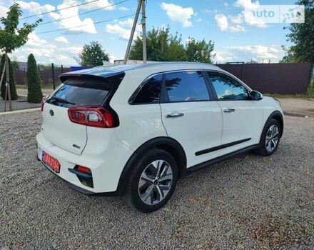 Кіа Niro, об'ємом двигуна 0 л та пробігом 56 тис. км за 26799 $, фото 3 на Automoto.ua