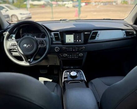 Киа Niro, объемом двигателя 0 л и пробегом 114 тыс. км за 17750 $, фото 23 на Automoto.ua