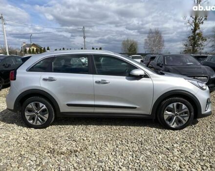 Киа Niro, объемом двигателя 0 л и пробегом 128 тыс. км за 17900 $, фото 13 на Automoto.ua