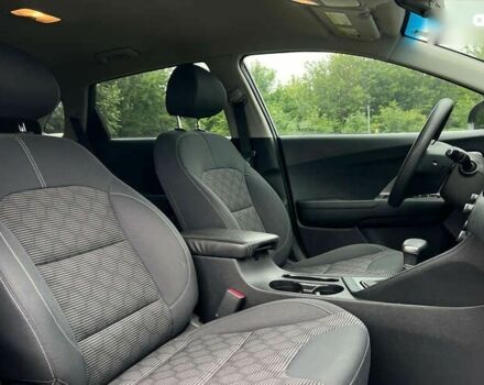 Киа Niro 2019 в Львове на Automoto.ua Киа Niro, объемом двигателя 0 л и пробегом 91 тыс. км за 17999 $, фото 8 на Automoto.ua