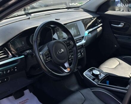 Киа Niro, объемом двигателя 0 л и пробегом 114 тыс. км за 19350 $, фото 12 на Automoto.ua