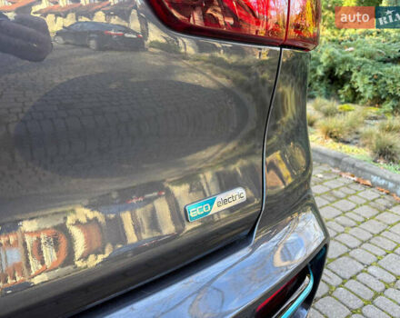 Кіа Niro, об'ємом двигуна 0 л та пробігом 141 тис. км за 18499 $, фото 16 на Automoto.ua