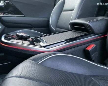 Киа Niro, объемом двигателя 0 л и пробегом 64 тыс. км за 23700 $, фото 6 на Automoto.ua
