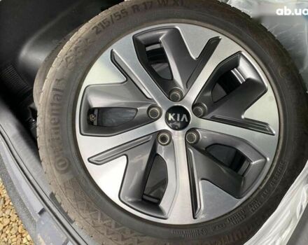 Киа Niro, объемом двигателя 0 л и пробегом 74 тыс. км за 20700 $, фото 6 на Automoto.ua