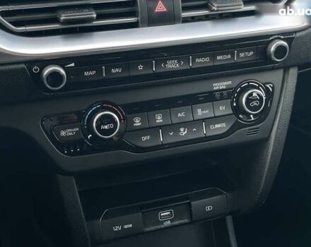 Киа Niro, объемом двигателя 0 л и пробегом 153 тыс. км за 17600 $, фото 9 на Automoto.ua