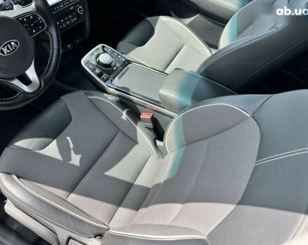 Киа Niro, объемом двигателя 0 л и пробегом 30 тыс. км за 20323 $, фото 28 на Automoto.ua