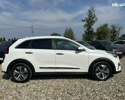 Киа Niro, объемом двигателя 0 л и пробегом 129 тыс. км за 19900 $, фото 20 на Automoto.ua