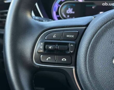 Киа Niro, объемом двигателя 0 л и пробегом 136 тыс. км за 17990 $, фото 24 на Automoto.ua