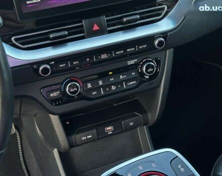 Киа Niro, объемом двигателя 0 л и пробегом 112 тыс. км за 19999 $, фото 26 на Automoto.ua