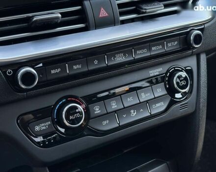 Киа Niro, объемом двигателя 0 л и пробегом 114 тыс. км за 19350 $, фото 23 на Automoto.ua