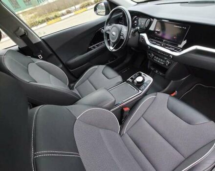 Кіа Niro, об'ємом двигуна 0 л та пробігом 96 тис. км за 19500 $, фото 25 на Automoto.ua