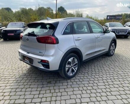 Кіа Niro, об'ємом двигуна 0 л та пробігом 82 тис. км за 18900 $, фото 6 на Automoto.ua