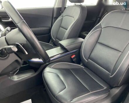 Киа Niro, объемом двигателя 0 л и пробегом 70 тыс. км за 22350 $, фото 6 на Automoto.ua