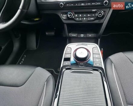 Кіа Niro, об'ємом двигуна 0 л та пробігом 96 тис. км за 19500 $, фото 37 на Automoto.ua