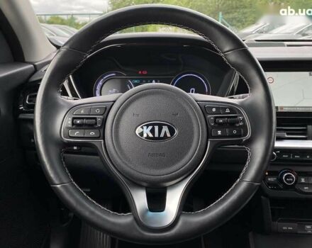 Кіа Niro, об'ємом двигуна 0 л та пробігом 106 тис. км за 20300 $, фото 27 на Automoto.ua
