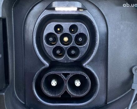 Киа Niro, объемом двигателя 0 л и пробегом 106 тыс. км за 21900 $, фото 14 на Automoto.ua