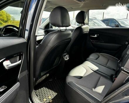 Киа Niro, объемом двигателя 0 л и пробегом 110 тыс. км за 20999 $, фото 28 на Automoto.ua