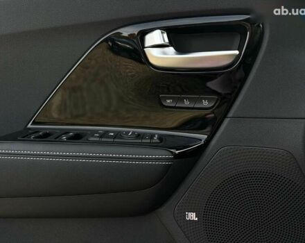 Киа Niro, объемом двигателя 0 л и пробегом 61 тыс. км за 23500 $, фото 4 на Automoto.ua