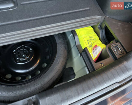 Кіа Niro, об'ємом двигуна 0 л та пробігом 117 тис. км за 19600 $, фото 38 на Automoto.ua