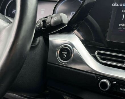 Кіа Niro, об'ємом двигуна 0 л та пробігом 119 тис. км за 19750 $, фото 15 на Automoto.ua