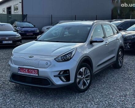 Киа Niro, объемом двигателя 0 л и пробегом 141 тыс. км за 18150 $, фото 1 на Automoto.ua