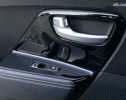 Киа Niro, объемом двигателя 0 л и пробегом 95 тыс. км за 21200 $, фото 8 на Automoto.ua