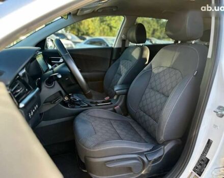 Киа Niro, объемом двигателя 0 л и пробегом 136 тыс. км за 17990 $, фото 11 на Automoto.ua