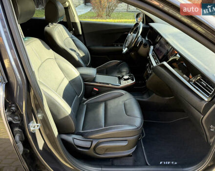 Кіа Niro, об'ємом двигуна 0 л та пробігом 141 тис. км за 18499 $, фото 27 на Automoto.ua