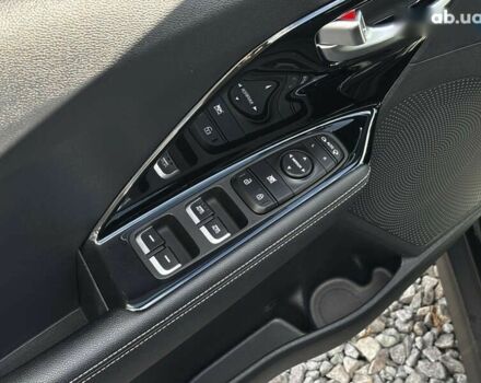 Киа Niro, объемом двигателя 0 л и пробегом 110 тыс. км за 20999 $, фото 13 на Automoto.ua