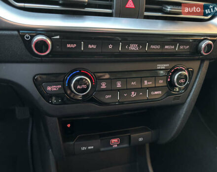 Кіа Niro, об'ємом двигуна 0 л та пробігом 117 тис. км за 19600 $, фото 19 на Automoto.ua