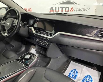 Кіа Niro, об'ємом двигуна 0 л та пробігом 100 тис. км за 20950 $, фото 7 на Automoto.ua