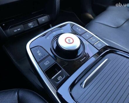 Кіа Niro, об'ємом двигуна 0 л та пробігом 107 тис. км за 21950 $, фото 9 на Automoto.ua