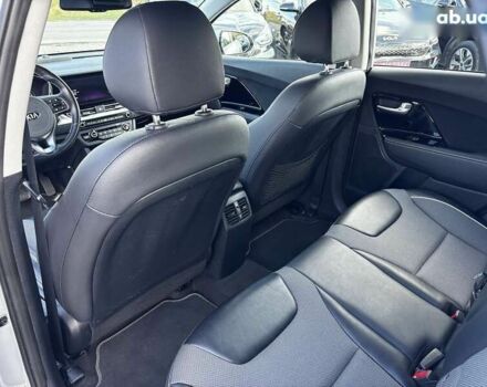 Киа Niro, объемом двигателя 0 л и пробегом 141 тыс. км за 18150 $, фото 17 на Automoto.ua
