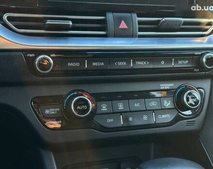 Киа Niro, объемом двигателя 0 л и пробегом 136 тыс. км за 17990 $, фото 26 на Automoto.ua