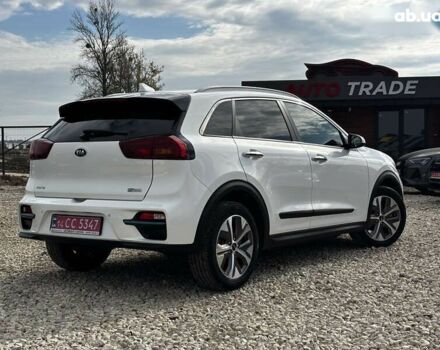 Киа Niro, объемом двигателя 0 л и пробегом 141 тыс. км за 19300 $, фото 13 на Automoto.ua