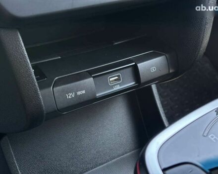 Киа Niro, объемом двигателя 0 л и пробегом 114 тыс. км за 19350 $, фото 22 на Automoto.ua