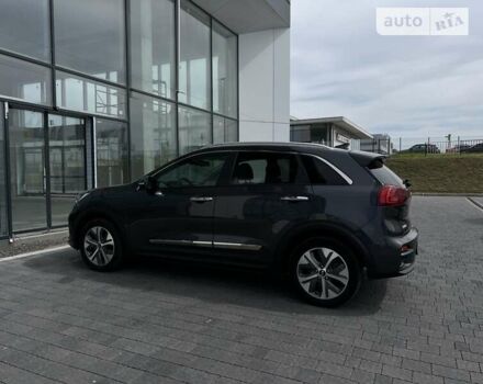 Кіа Niro, об'ємом двигуна 0 л та пробігом 71 тис. км за 21490 $, фото 5 на Automoto.ua