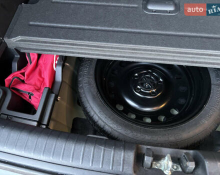 Кіа Niro, об'ємом двигуна 0 л та пробігом 117 тис. км за 19600 $, фото 37 на Automoto.ua