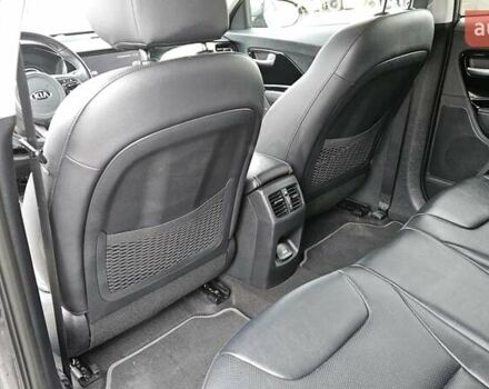 Кіа Niro, об'ємом двигуна 0 л та пробігом 133 тис. км за 19950 $, фото 15 на Automoto.ua