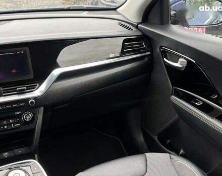 Кіа Niro, об'ємом двигуна 0 л та пробігом 119 тис. км за 19750 $, фото 25 на Automoto.ua