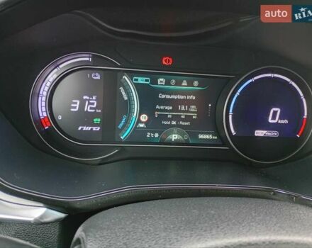 Кіа Niro, об'ємом двигуна 0 л та пробігом 96 тис. км за 19500 $, фото 9 на Automoto.ua