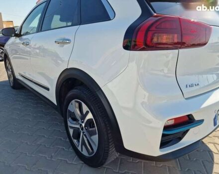 Кіа Niro, об'ємом двигуна 0 л та пробігом 130 тис. км за 18200 $, фото 14 на Automoto.ua