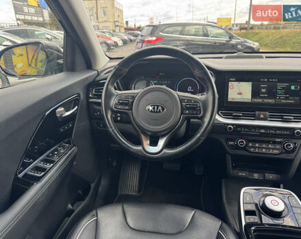 Кіа Niro, об'ємом двигуна 0 л та пробігом 164 тис. км за 18900 $, фото 36 на Automoto.ua
