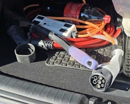 Киа Niro, объемом двигателя 0 л и пробегом 89 тыс. км за 18350 $, фото 7 на Automoto.ua